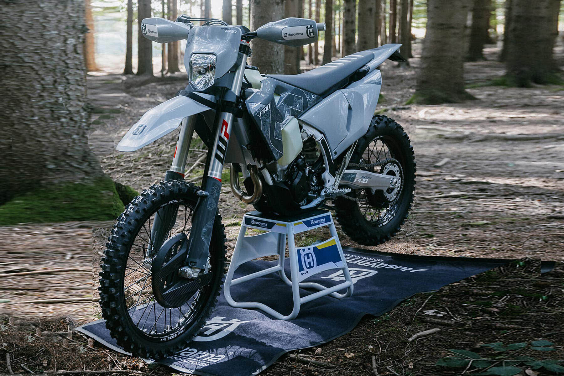 Husqvarna_TE_300_Pro_FE_350_Pro_2026_08.jpg